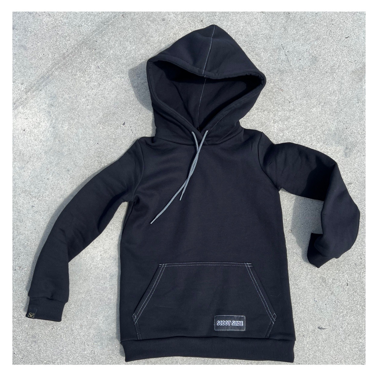 Produkt kwadrat - czarna bluza 7