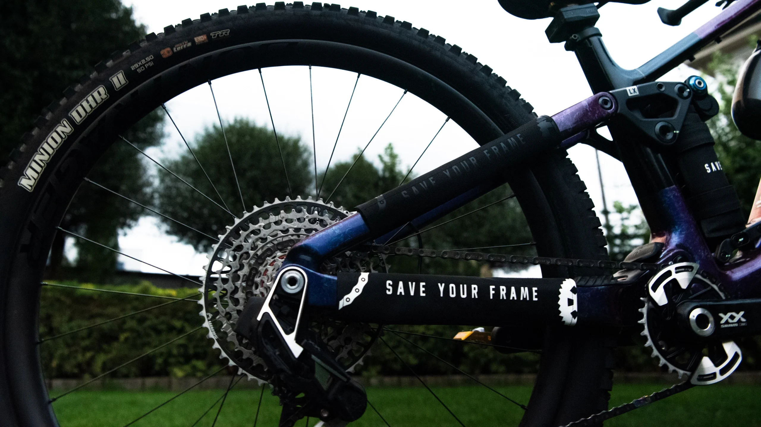 Save Your Frame - osłona na ramę. – widok osłony rowerowej MTB/DH